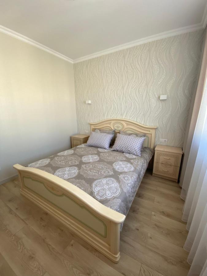 Apartment Britain Lviv Exterior photo